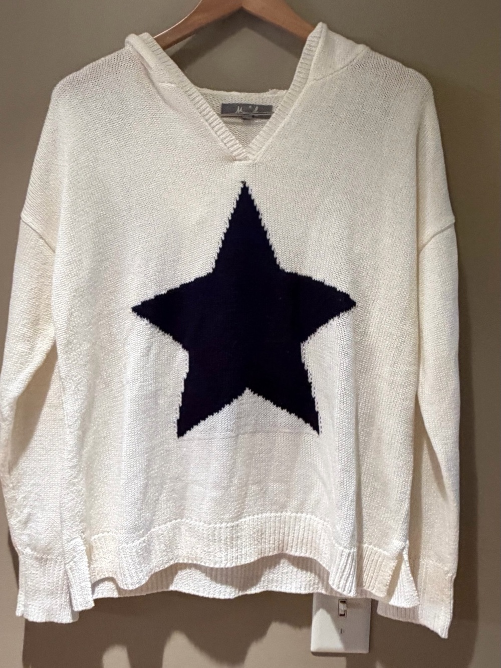 Marled Cream V-Neck Hoodie Sweater with Navy Star